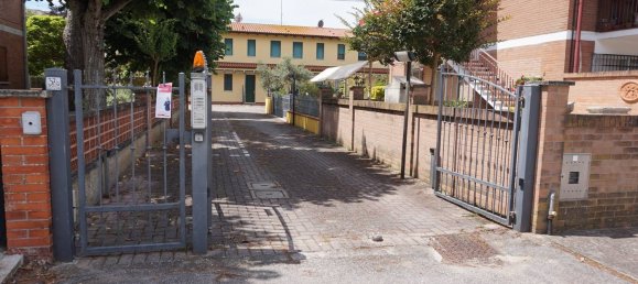 3 bedrooms House in Comacchio, Italy No. 317484 2