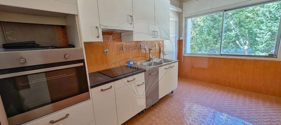 113m² Office in Marseille, France No. 329791 6