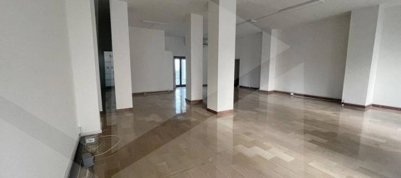3 rooms Commercial property in Vico del Gargano, Italy No. 22431 3