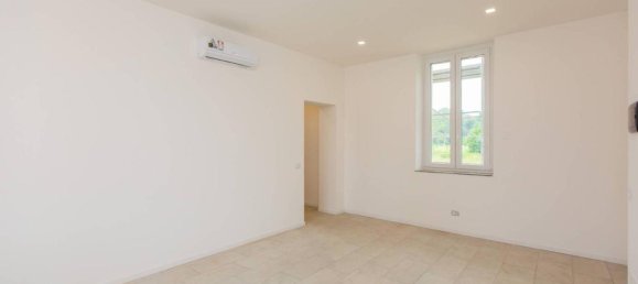 Квартира с 2 комнатами в Ольджате Олона, Италия № 40841 8