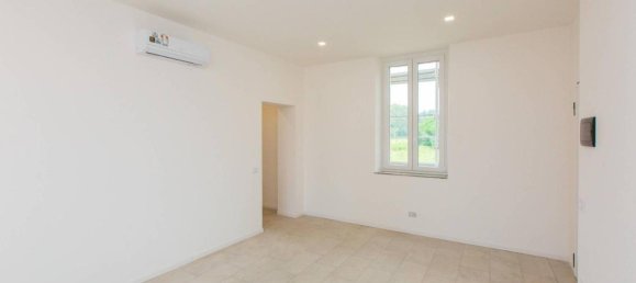 Квартира с 2 комнатами в Ольджате Олона, Италия № 40841 4