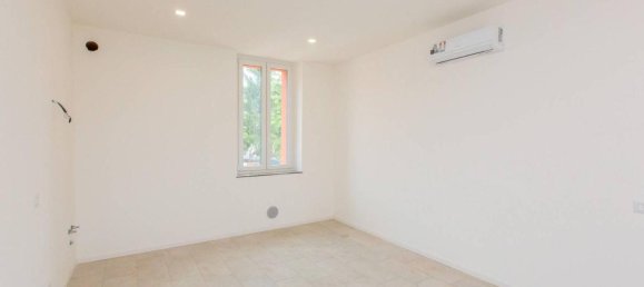 Квартира с 2 комнатами в Ольджате Олона, Италия № 40841 5