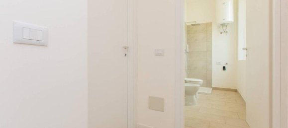 Квартира с 2 комнатами в Ольджате Олона, Италия № 40841 13