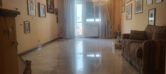 3 bedrooms Apartment in Rome, Italy No. 341784 2
