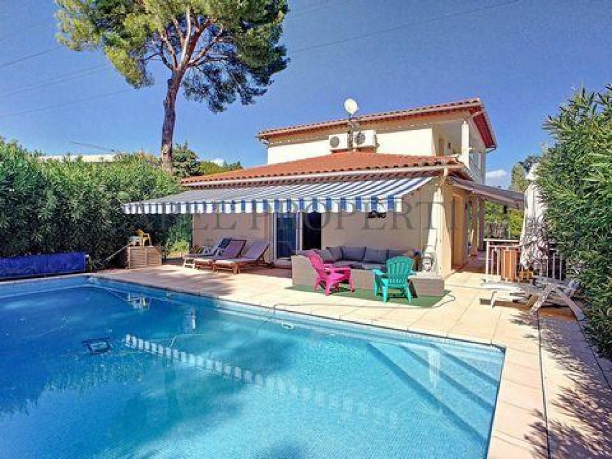 4 bedrooms House in Mougins, France No. 11510