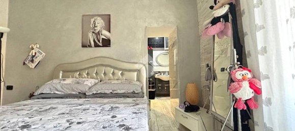 2 bedrooms Apartment in Naples, Italy No. 33962 20
