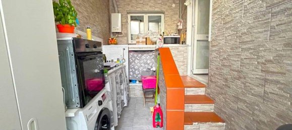 2 bedrooms Apartment in Naples, Italy No. 33962 17