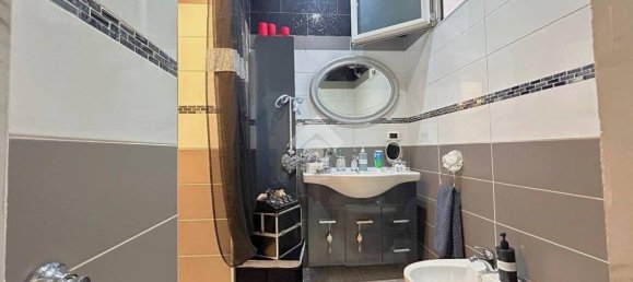 2 bedrooms Apartment in Naples, Italy No. 33962 4