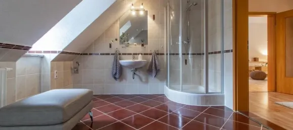 Здание с 10 комнатами в Цвиккау, Германия № 196240 6