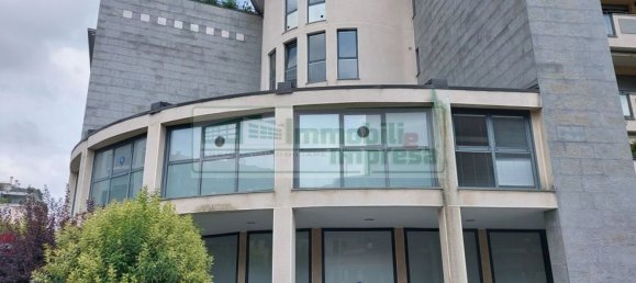 860m² Office in Busto Arsizio, Italy No. 85106 23