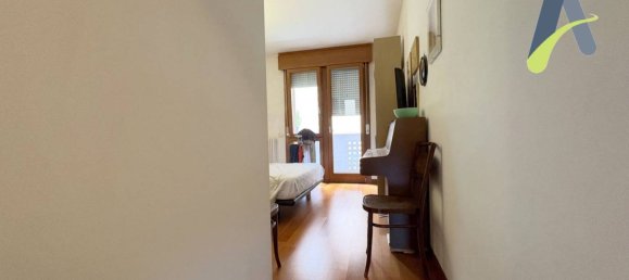 3 bedrooms Apartment in Venice, Italy No. 280794 8