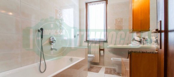 3 bedrooms Villa in Lainate, Italy No. 72317 17