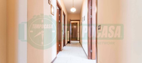 3 bedrooms Villa in Lainate, Italy No. 72317 3