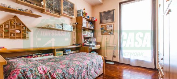 3 bedrooms Villa in Lainate, Italy No. 72317 4