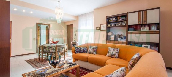 3 bedrooms Villa in Lainate, Italy No. 72317 24