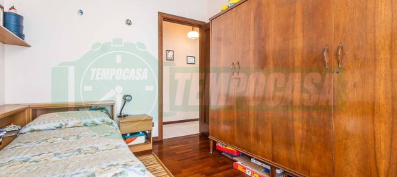 3 bedrooms Villa in Lainate, Italy No. 72317 6