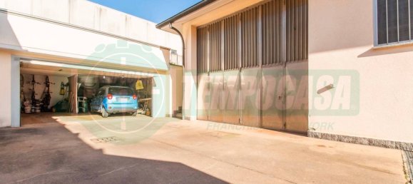 3 bedrooms Villa in Lainate, Italy No. 72317 12