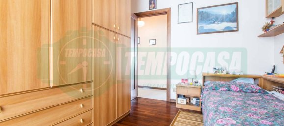 3 bedrooms Villa in Lainate, Italy No. 72317 2