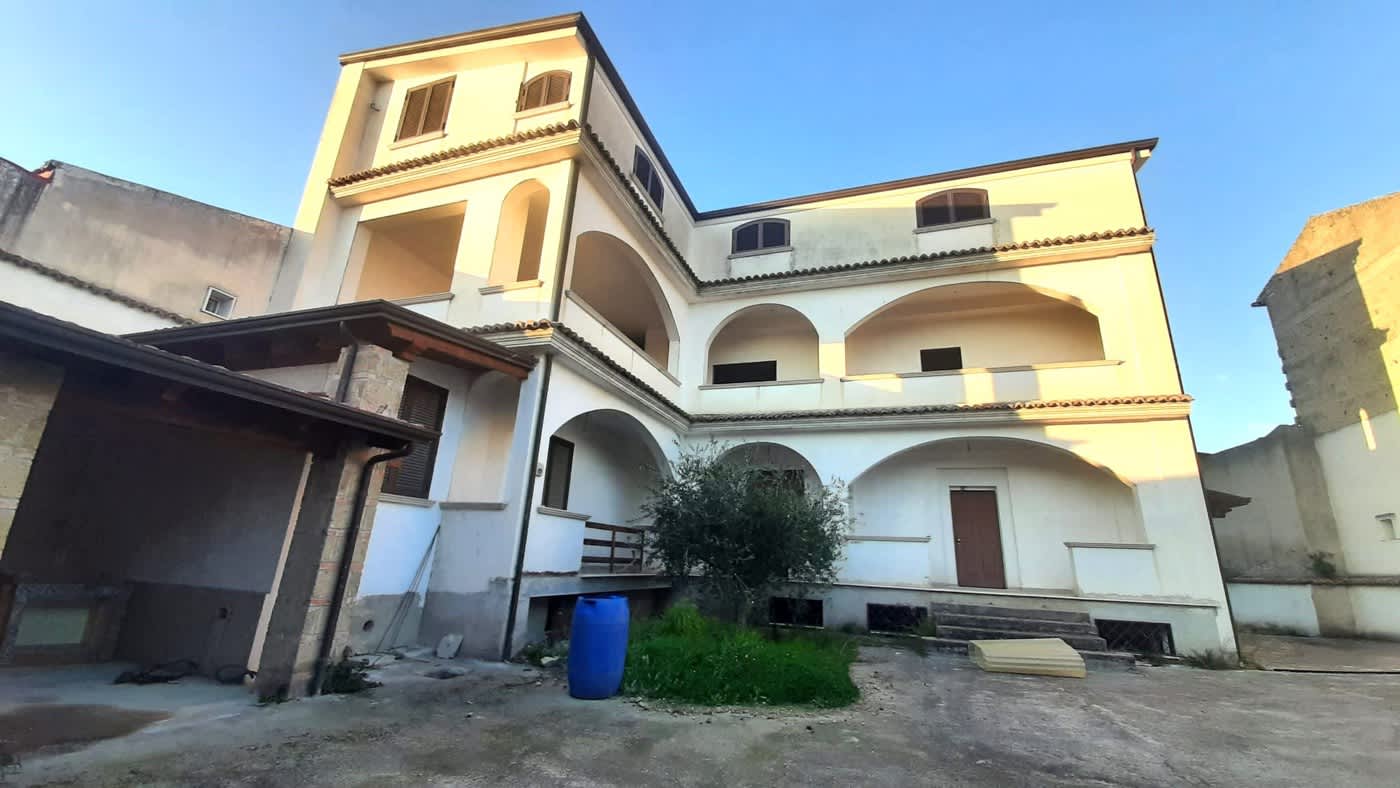 Villa de 6 dormitorios en Macerata Campania, Italy No. 374446