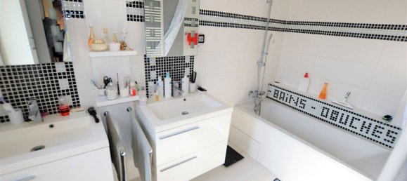 Casa T7 em Yvoy-le-Marron, France N.º 44095 8