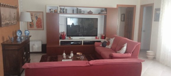 5غرفة شقة في Vittoria, Italy رقم 288645 3