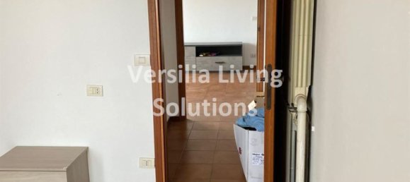 3-salle Appartement à Viareggio, Italy No. 11359 5