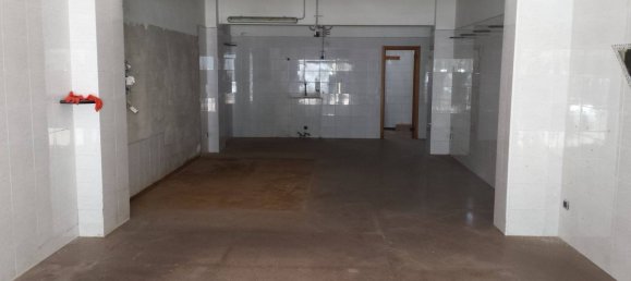 75m² Commercial property in Trani, Italy No. 131235 3