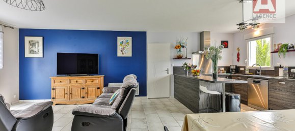 3 bedrooms House in Saint-Gilles-Croix-de-Vie, France No. 281249 3