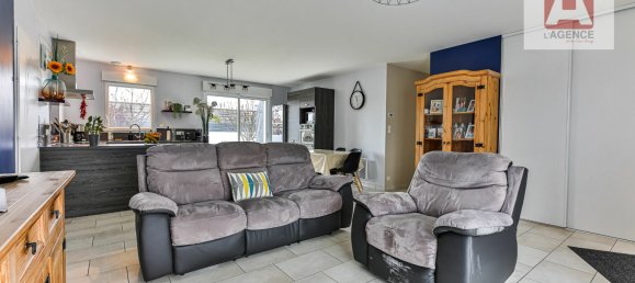 3 bedrooms House in Saint-Gilles-Croix-de-Vie, France No. 281249 6