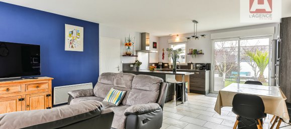 3 bedrooms House in Saint-Gilles-Croix-de-Vie, France No. 281249 2