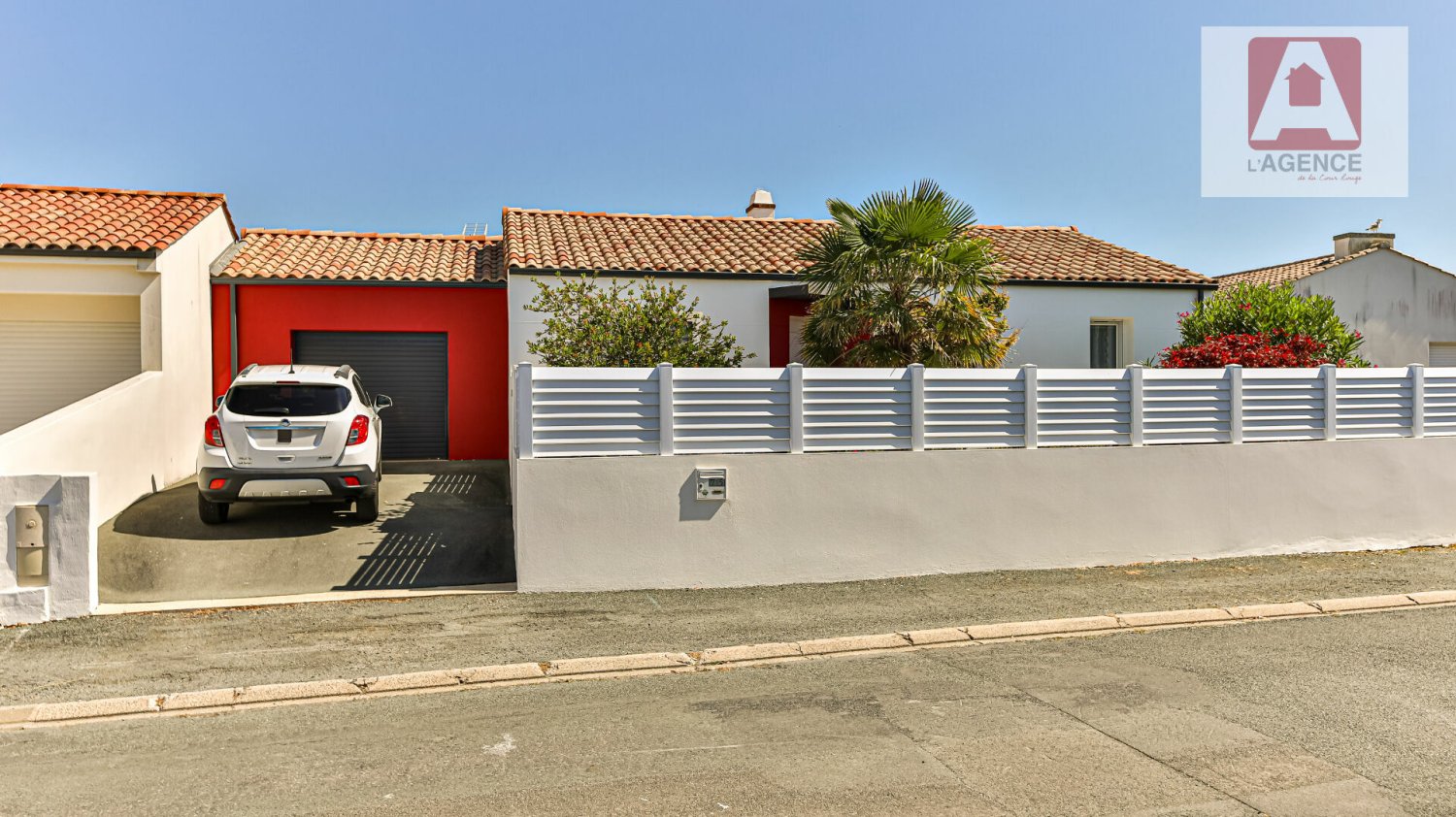 3 bedrooms House in Saint-Gilles-Croix-de-Vie, France No. 281249