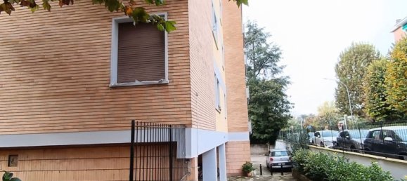 3 rooms Apartment in Bologna, Italy No. 24029 25