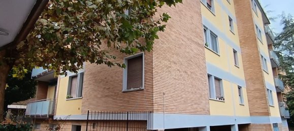 3 rooms Apartment in Bologna, Italy No. 24029 24