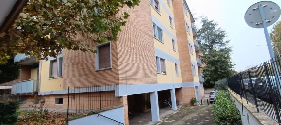 3 rooms Apartment in Bologna, Italy No. 24029 26