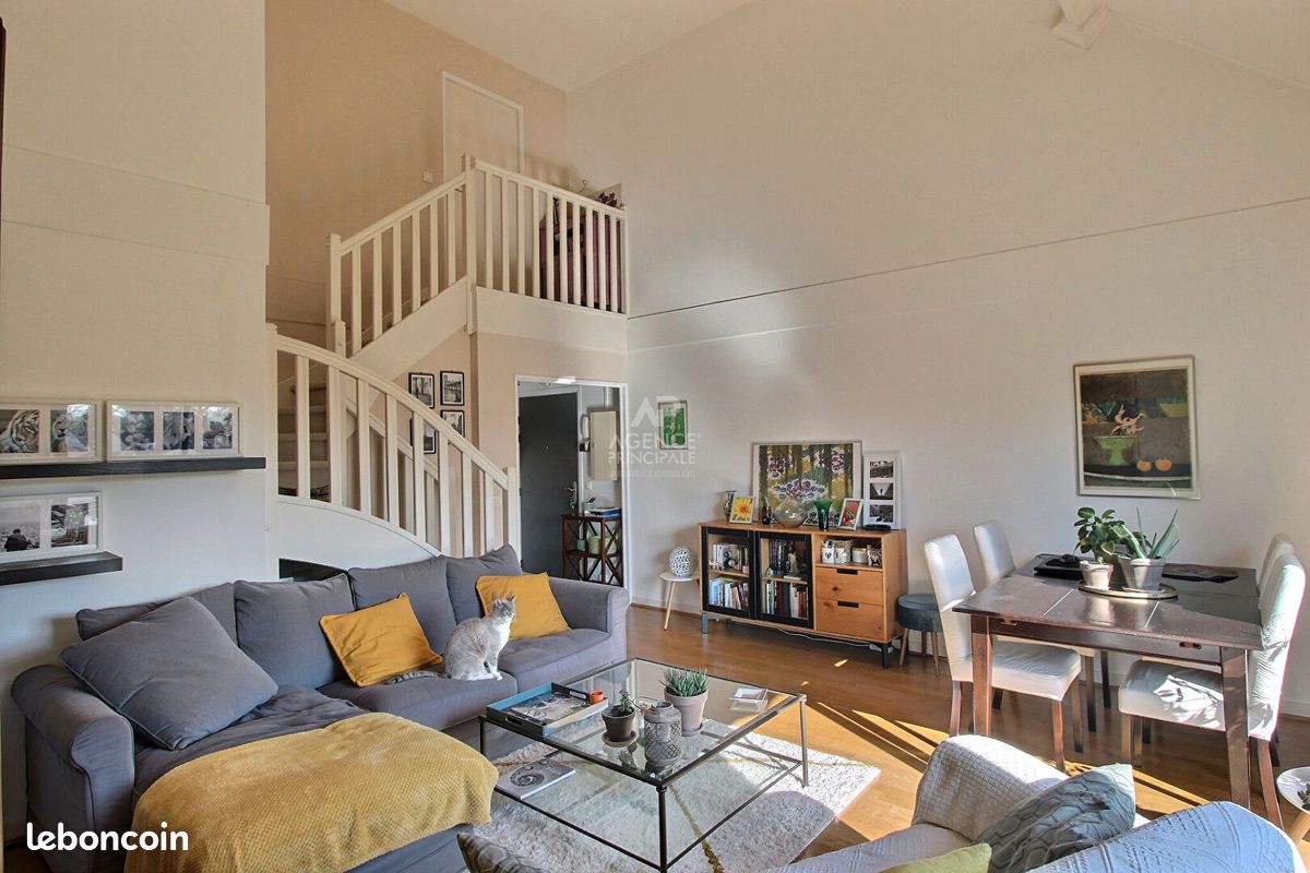 2 bedrooms Duplex in Verneuil-sur-Seine, France No. 131913