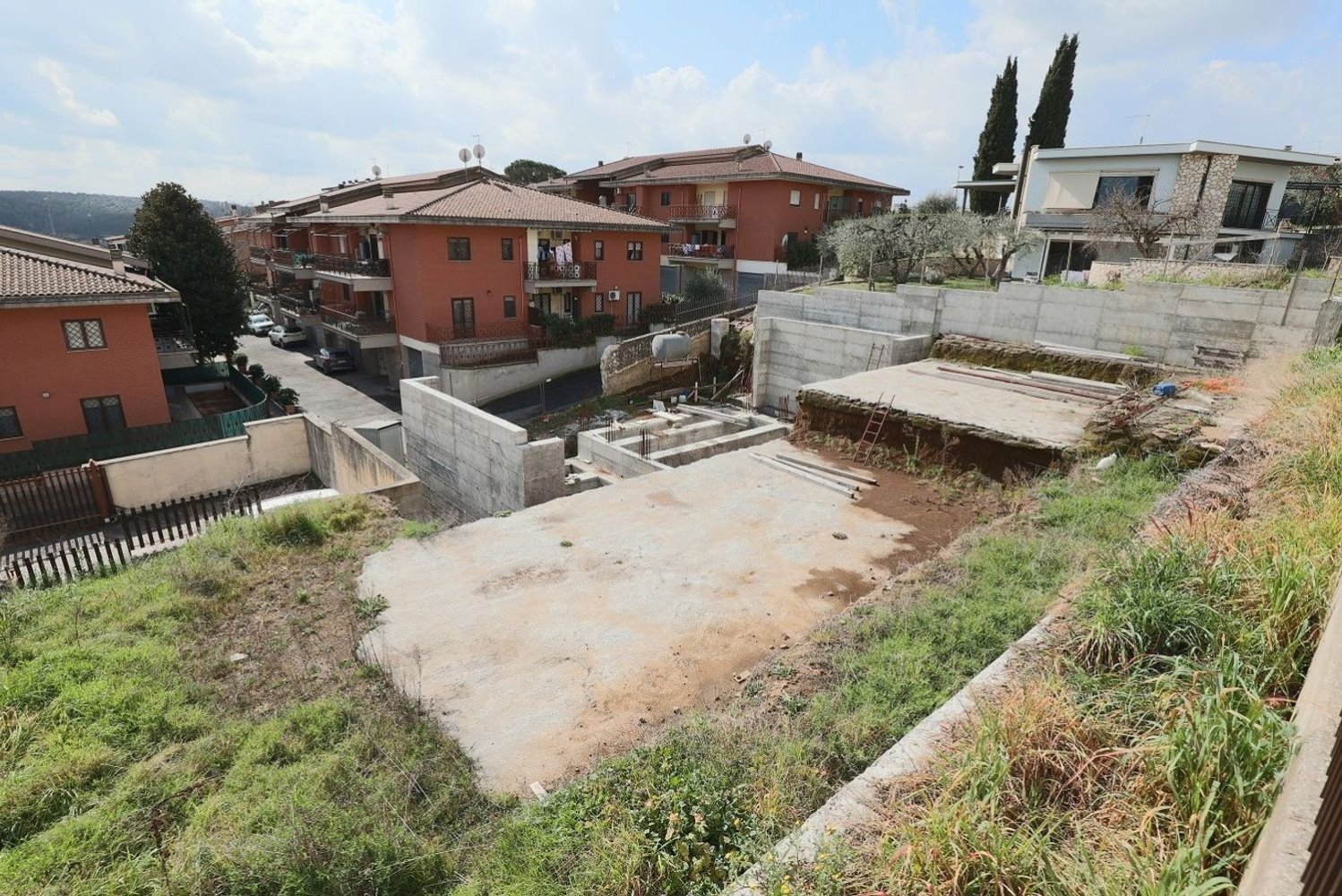 Casa de 6 habitaciónes en Fonte Nuova, Italy No. 70522