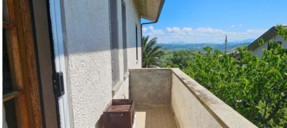 7 rooms Apartment in Montecalvo in Foglia, Italy No. 96636 18