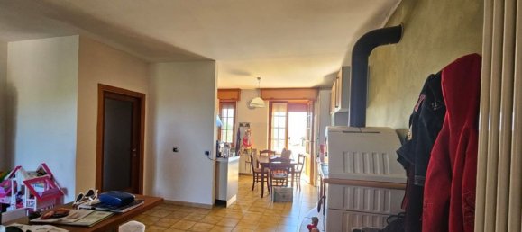 7 rooms Apartment in Montecalvo in Foglia, Italy No. 96636 12