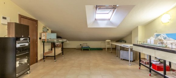 4 rooms Duplex in Rome, Italy No. 74502 26