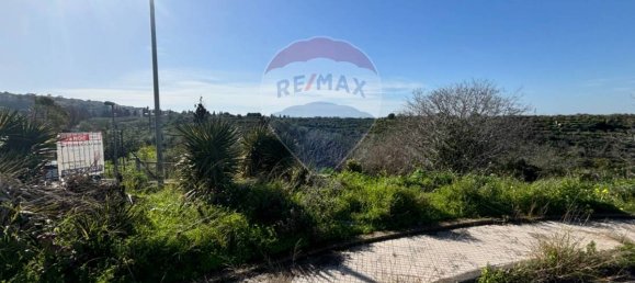 1000m² Land in Carlentini, Italy No. 52878 8