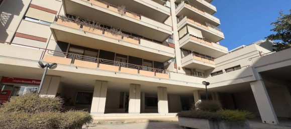 3-salle Appartement à Cagliari, Italy No. 43445 76