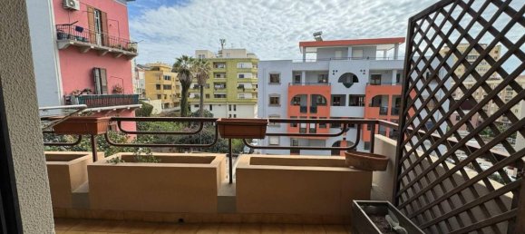 3-salle Appartement à Cagliari, Italy No. 43445 41