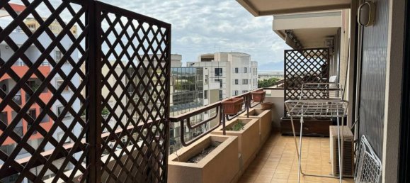 3-salle Appartement à Cagliari, Italy No. 43445 32