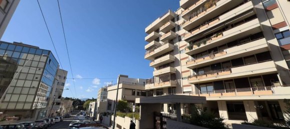 3-salle Appartement à Cagliari, Italy No. 43445 78