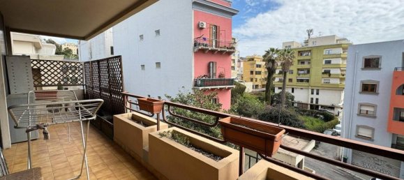 3-salle Appartement à Cagliari, Italy No. 43445 25