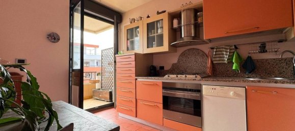 3-salle Appartement à Cagliari, Italy No. 43445 39