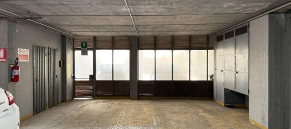 3-salle Appartement à Cagliari, Italy No. 43445 57