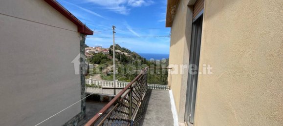 3 bedrooms Apartment in Messina, Italy No. 360974 32