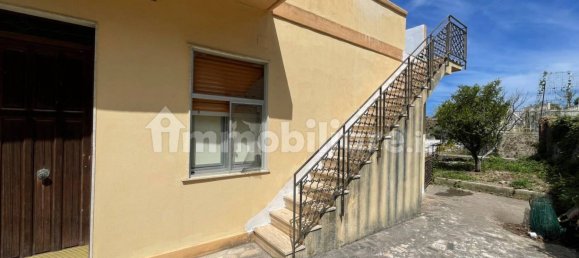 3 bedrooms Apartment in Messina, Italy No. 360974 14