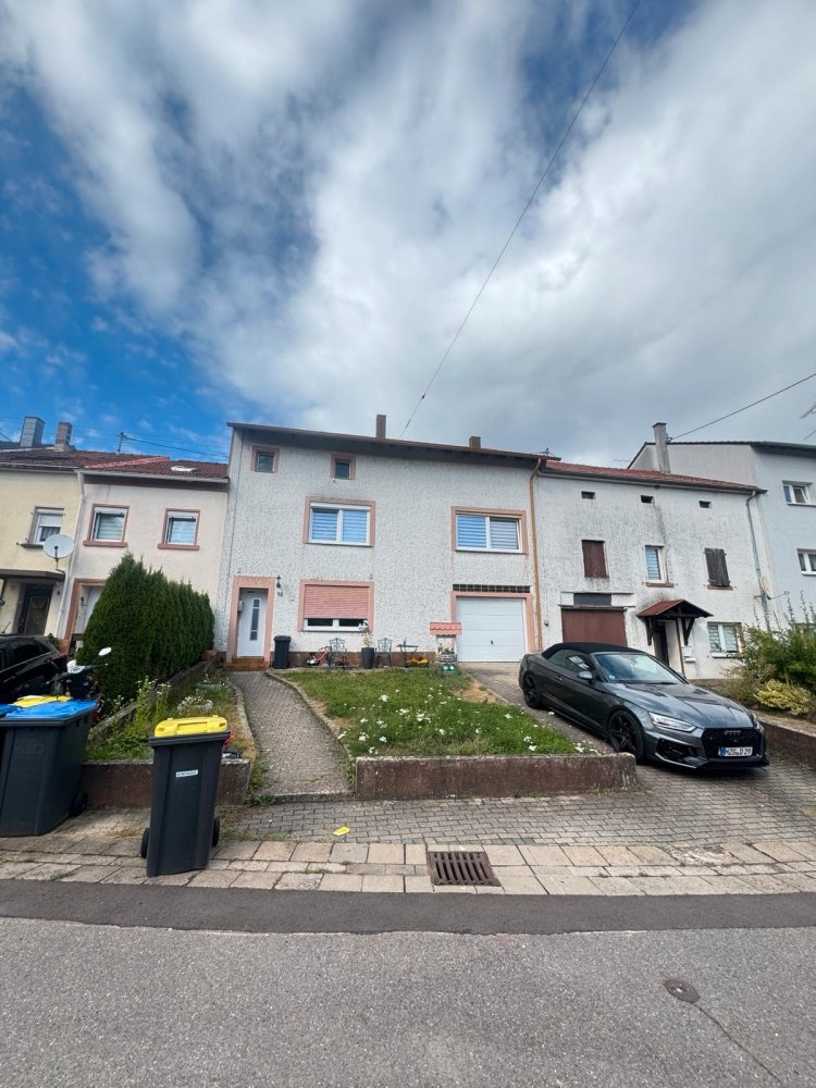 5 chambres Maison de ville à Merzig-Wadern, Germany No. 349854